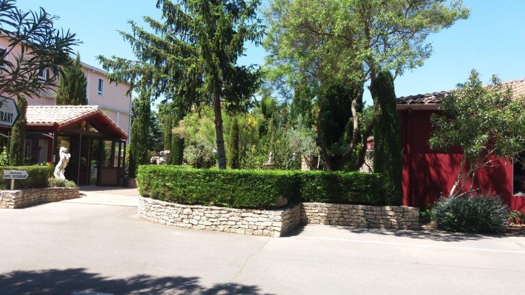 Hotel Lou Mistralou Saint-Andiol Exterior foto